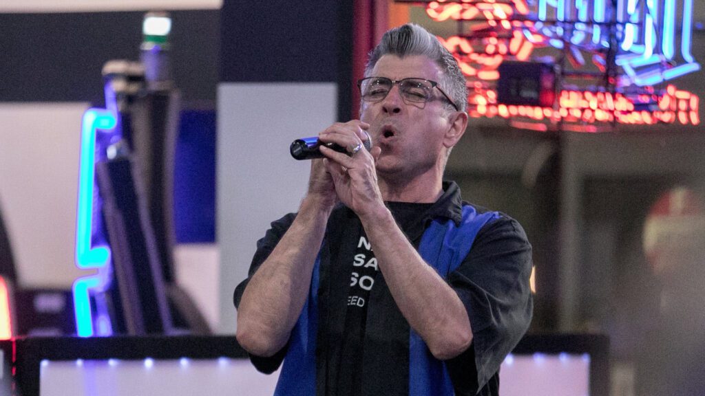 Karaoke at Poplar Creek Bowl